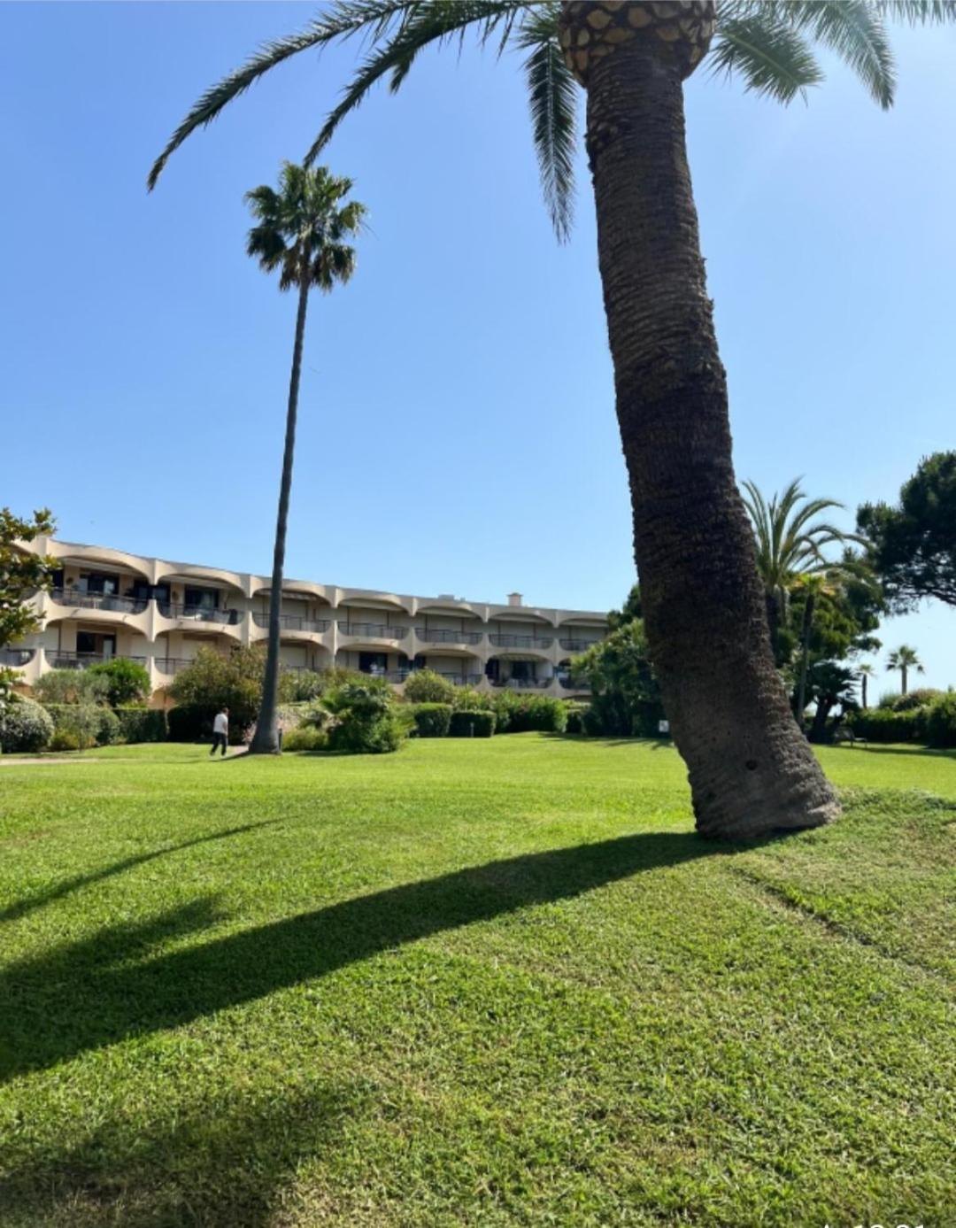 Charmant Studio Villeneuve-Loubet Exterior foto